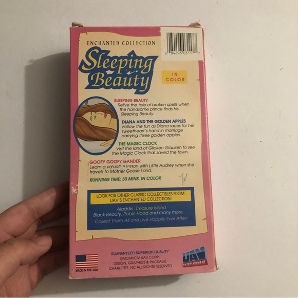 UAV Entertainment Sleeping Beauty Cartoon VHS - Picture 3 of 6